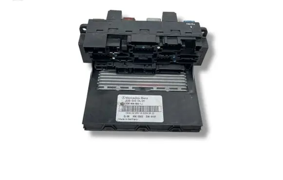 Mercedes-Benz CLK A209 C209 Fuse module 2095450001