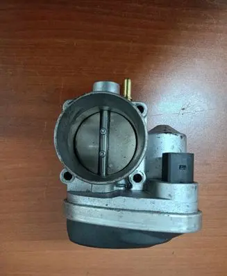 Renault Scenic I Throttle body valve 