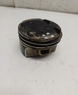 Volkswagen PASSAT B8 Piston 04EBD