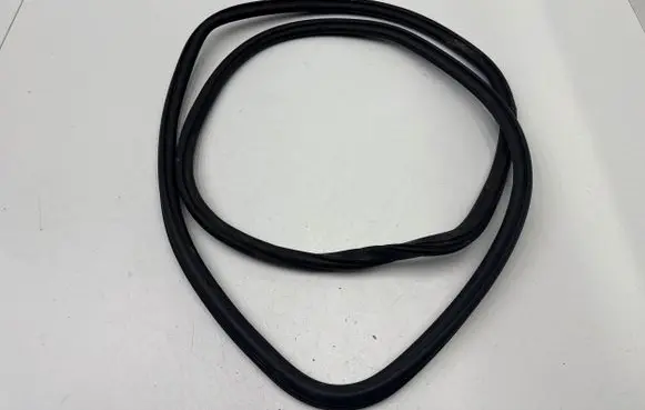 Audi Q3 F3 Rubber seal front door (on door) 83f831721b
