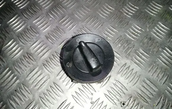 Volkswagen Golf IV Light switch 1C0941531