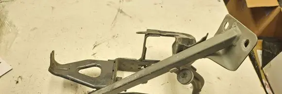 Audi A8 S8 D3 4E ABS pump bracket 4E0614119N