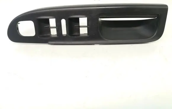 Volkswagen PASSAT B6 Front door window switch trim 3C1867171B