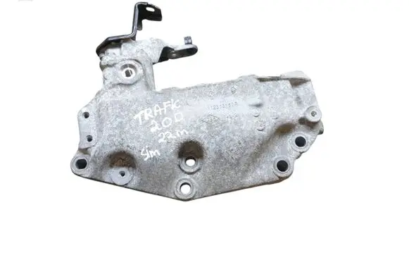 Engine mounting bracket