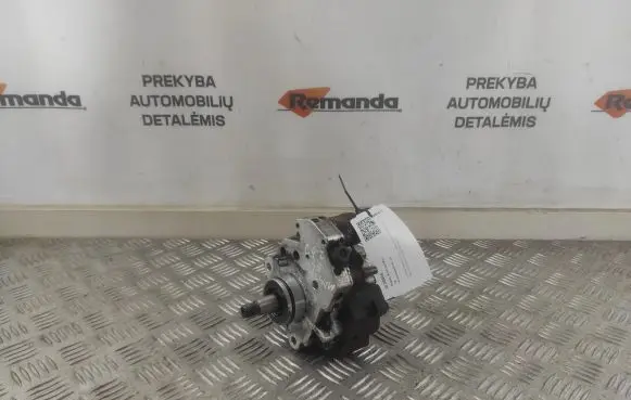 Renault Master II Fuel injection high pressure pump 8200170377 0445010033