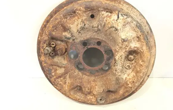 Volkswagen Golf III Rear brake disc plate dust cover 