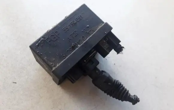 Lancia Musa Glow plug pre-heat relay 55199051 A727