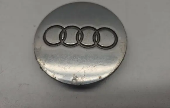 Audi A8 S8 D2 4D Original wheel cap 4D0601170A