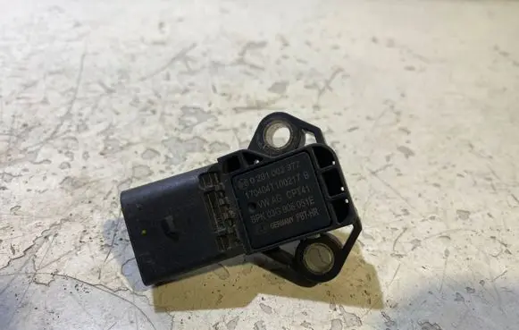 Volkswagen Golf VII Air pressure sensor 170404T100217B 0281002977 03G906051E