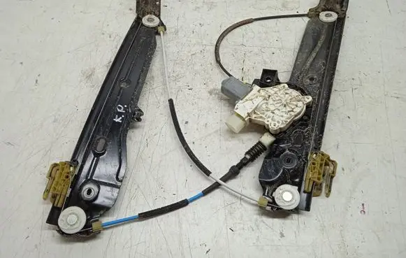 BMW 5 F10 F11 Front door window regulator with motor 71821319
