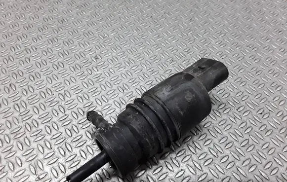 Mercedes-Benz E W211 Windscreen/windshield washer pump