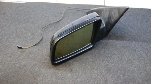 Front door electric wing mirror