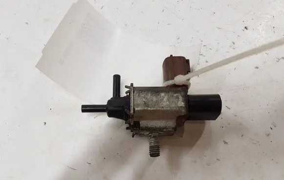 Mazda 6 Vacuum valve K5T46591