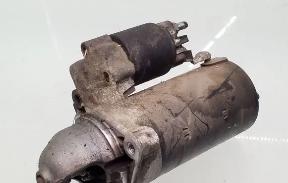 BMW 5 E39 Starter motor 1005821830
