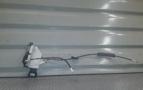 Peugeot 308 Front door lock 567147