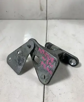 Mercedes-Benz E W211 Front door lower hinge SEZ0603