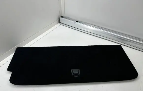 Trunk/boot floor carpet liner