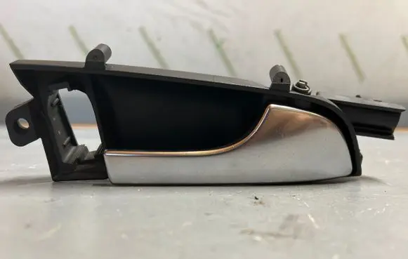 Audi A3 S3 8P Front door interior handle 8P3867020