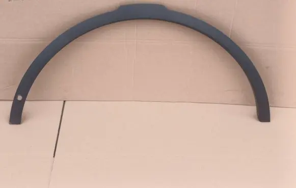 Land Rover Discovery 5 Front arch trim HY3216A075BE HY3216A075AE