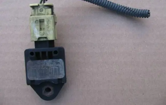 Fiat Croma Airbag deployment crash/impact sensor 51744862