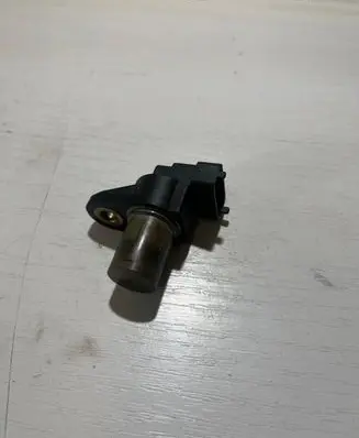 Mercedes-Benz Vito Viano W639 Crankshaft position sensor 737128