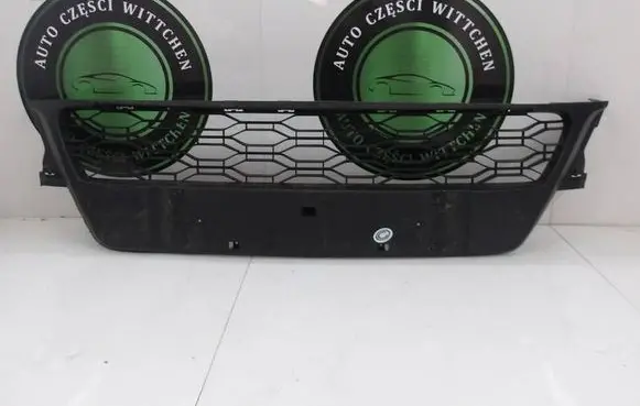 Dacia Sandero II Front grill 622541081R