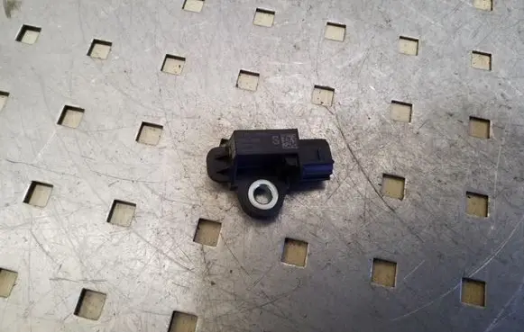 Renault Kadjar Airbag deployment crash/impact sensor 988303RA0A
