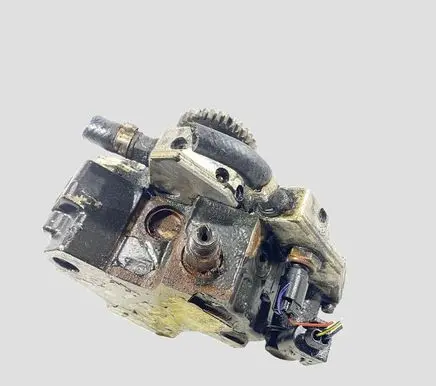 Mercedes-Benz E W211 Fuel injection high pressure pump A6420700201 0045010095