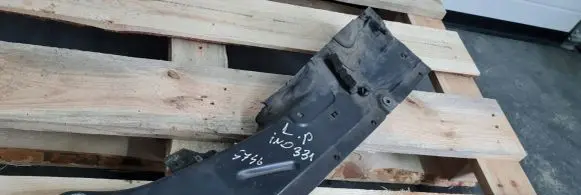 Audi A7 S7 4G Fender mounting bracket