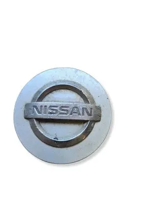 Nissan X-Trail T30 Non-original wheel cap PCAB