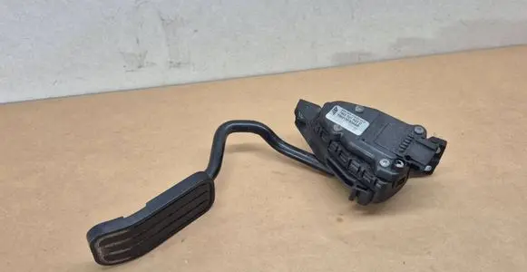 Volkswagen Sharan Accelerator throttle pedal 6PV00777003 7M3721603D YM219F836AB