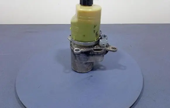 Ford Focus C-MAX Power steering pump 3M513K514DG