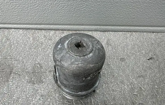 Nissan Patrol Y61 Oil filter cover 15201VC100