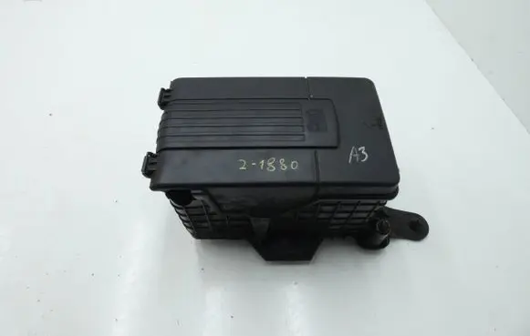 Audi A3 S3 8P Battery box tray 3C0915336A