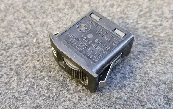 BMW 7 E38 Panel lighting control switch 8352216