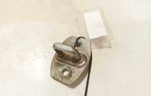 Toyota Aygo AB10 Front door lock loop/hook striker 