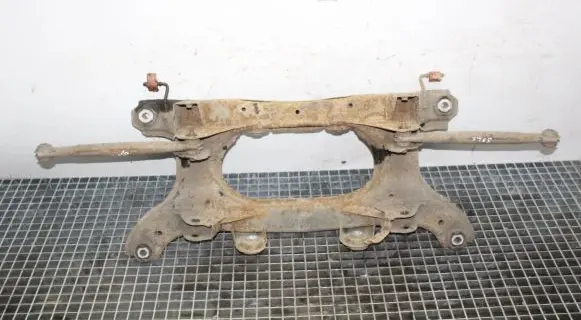 Land Rover Freelander 2 - LR2 Rear subframe 
