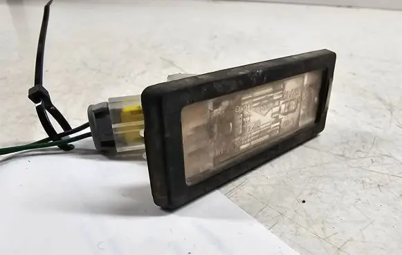 Renault Laguna II Number plate light 8200018577