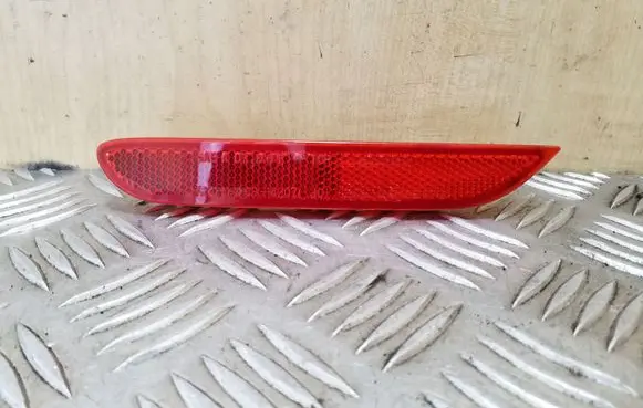Nissan X-Trail T32 Rear tail light reflector 3314207L 25018165