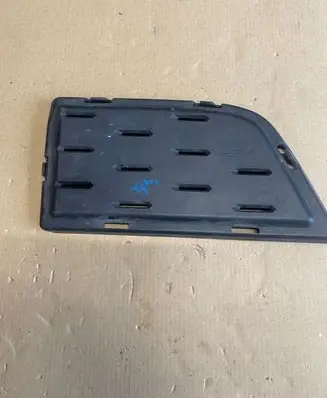 BMW X3 F25 Front bumper lower grill 77382801