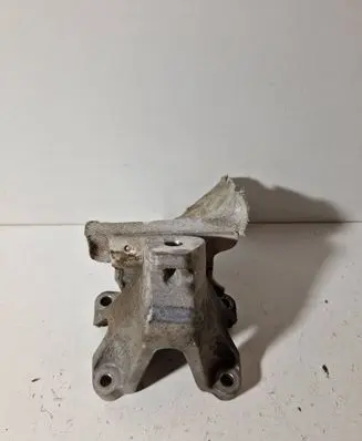 Audi A4 S4 B8 8K Engine mounting bracket 8K0199307AQ