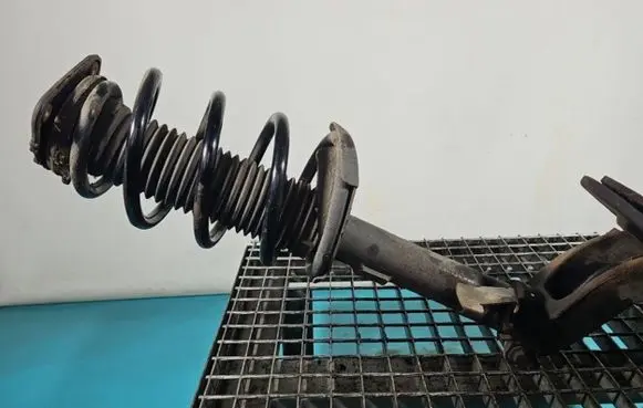 Ford Kuga I Front shock absorber/damper 8V41-18K001-FA IMPRK1408914