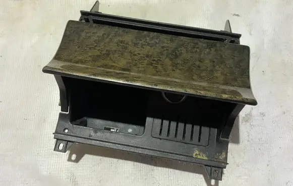 Mercedes-Benz E W211 Ashtray (front) 5401