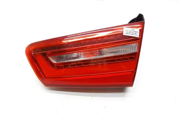 Tailgate rear/tail lights