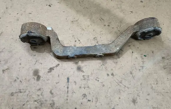 Lexus RX 330 - 350 - 400H Rear differential/diff mount bracket 5239148040 07703