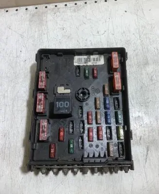 Volkswagen PASSAT B6 Fuse module 3C0937125