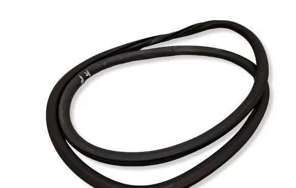 Peugeot 208 II Front door rubber seal 