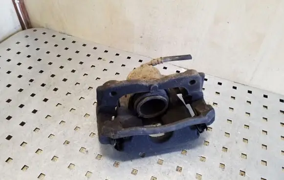 Honda CR-V Front brake caliper
