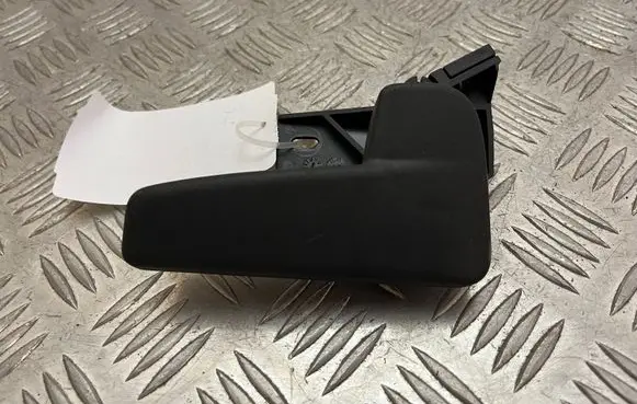 Volkswagen Tiguan Allspace Engine bonnet (hood) release handle 518823633B