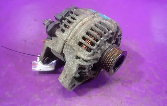 Opel Corsa D Generator/alternator 